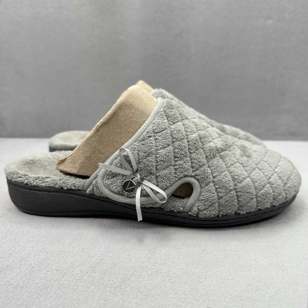 Vionic Adilyn Womens Size 7 Slippers Gray Quilted Adjustable Comfort Support